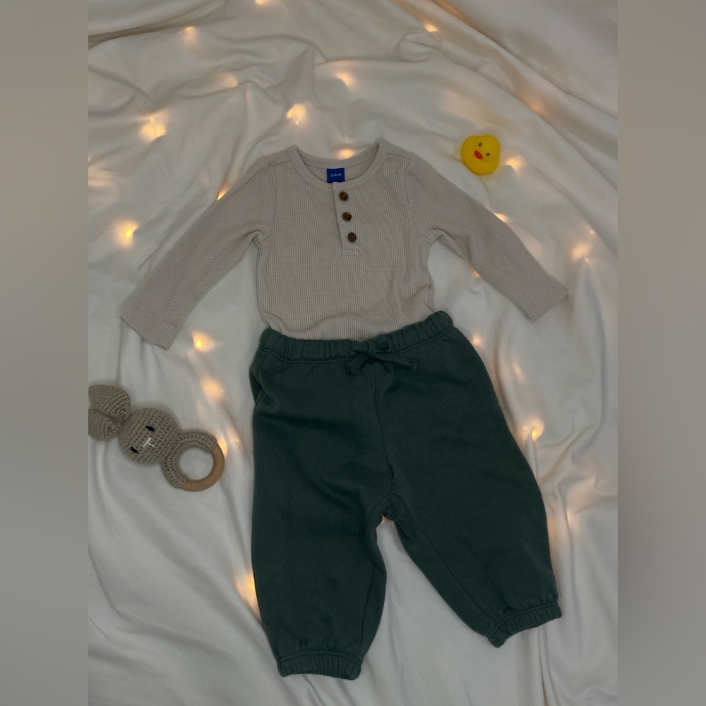 Old Navy Kids Cream Top and Dark Green Joggers Set